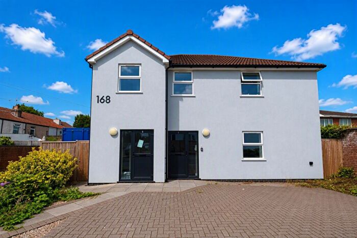 3 Bedroom Flat To Rent In Gloucester Road, Patchway, Bristol, BS34