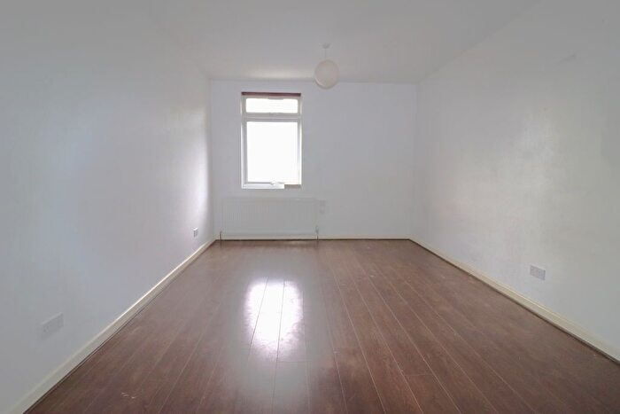 1 Bedroom Flat To Rent In Carr Road, London, E17