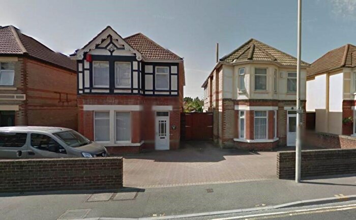 Studio To Rent In Ashley Road, Parkstone, Poole, BH14