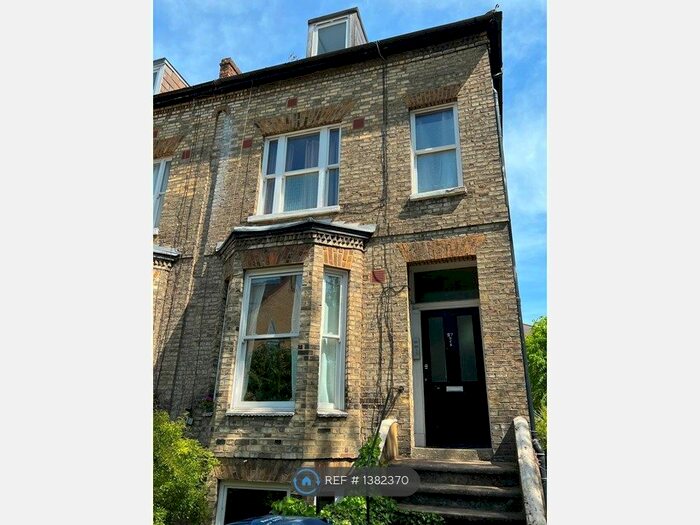 2 Bedroom Flat To Rent In London, London, W5