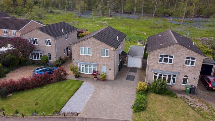 4 Bedroom Detached House For Sale In Dunsberry, Bretton, Peterborough, PE3