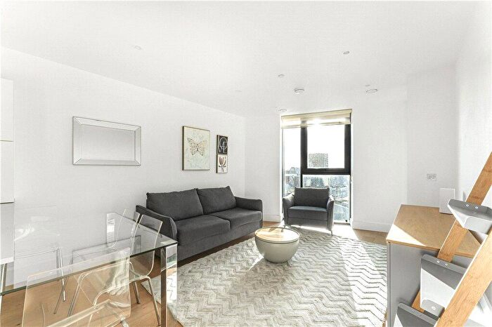 1 Bedroom Apartment To Rent In Kingsland High Street, London, E8