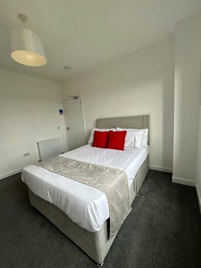 3 Bedroom Flat To Rent In Seymour Street, West End, Dundee, DD2