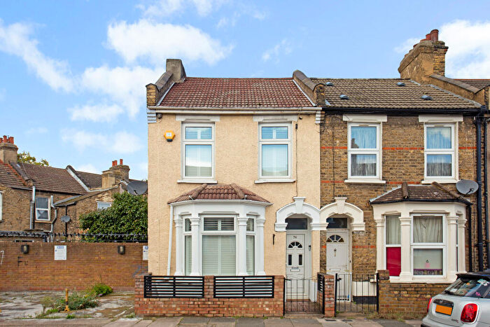 3 Bedroom House To Rent In Morley Road, London, E15