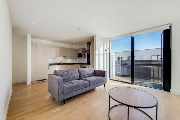 1 Bedroom Apartment To Rent In Burgess Springs, Chelmsford, CM1