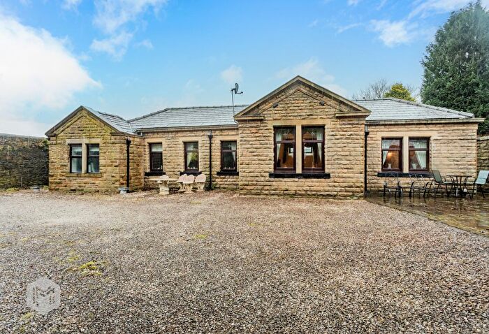 3 Bedroom Bungalow For Sale In Sharples Hall Drive, Bolton, Greater Manchester, BL1