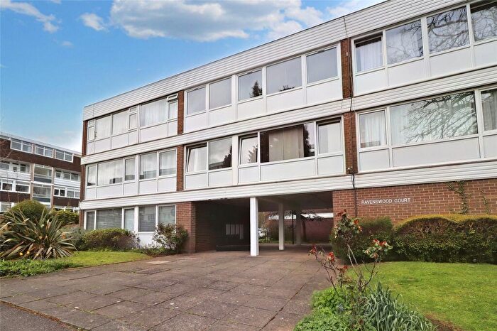 2 Bedroom Flat For Sale In Ravenswood Court, Woking, Surrey, GU22