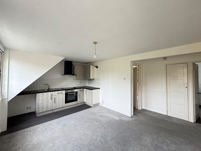 1 Bedroom Flat To Rent In Flat, Gators Mill, SO18