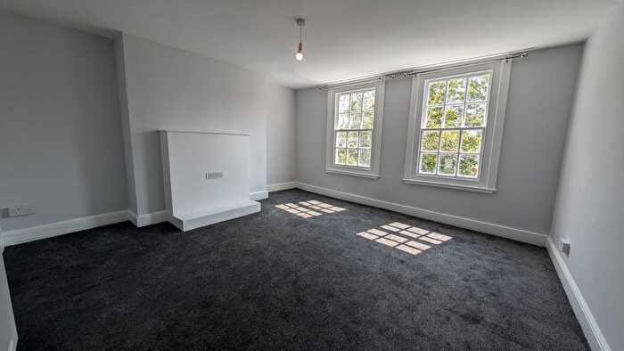 2 Bedroom Flat To Rent In Sandgate Road, Folkestone, Kent, CT20