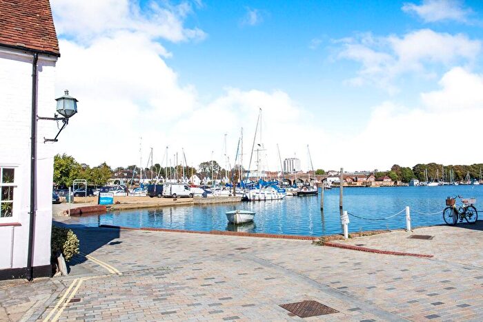 2 Bedroom Flat To Rent In Lower Quay, Fareham, Hampshire, PO16