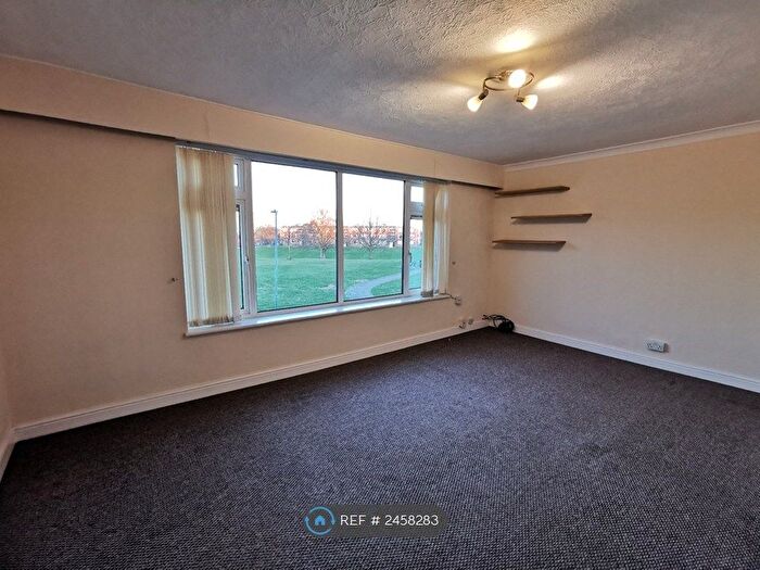 2 Bedroom Flat To Rent In Goodison Boulevard, Doncaster, DN4