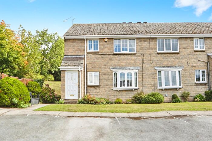 2 Bedroom Flat For Sale In Borrowdale Croft, Yeadon, Leeds, LS19