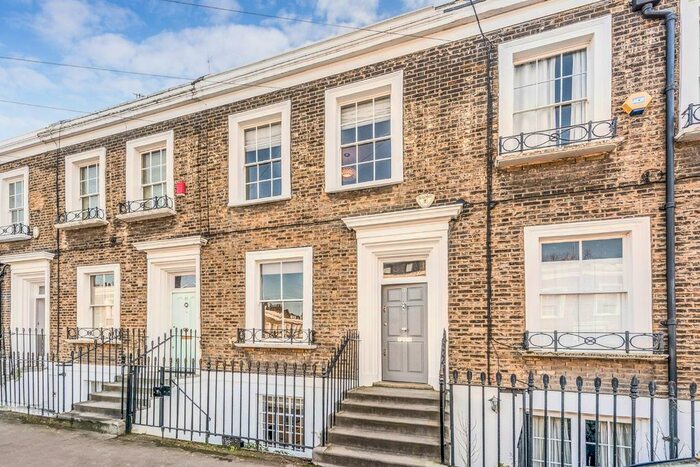2 Bedroom Terraced House To Rent In Arlington Avenue, Islington, N1