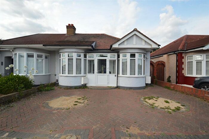 4 Bedroom Semi-Detached Bungalow To Rent In Randall Drive, Hornchurch, RM12