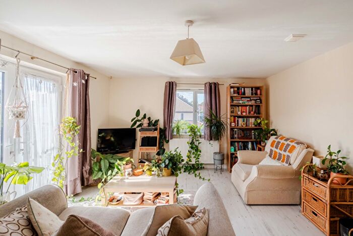 2 Bedroom Flat For Sale In Brook Court, Whitchurch Road, Bishopsworth, Bristol, BS13