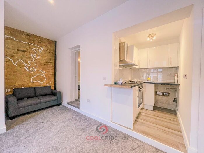 1 Bedroom Flat To Rent In Shoreditch High Street, London, E1
