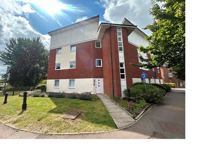 2 Bedroom Apartment To Rent In Eddington Crescent, Welwyn Garden City, AL7