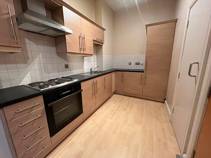 2 Bedroom Apartment To Rent In Prescott Street, Halifax, HX1