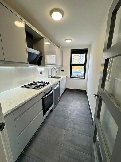 1 Bedroom Apartment To Rent In Voss Street, London, E2