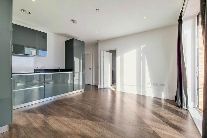 1 Bedroom Flat To Rent In Compton House, Woolwich Riverside, London, SE18