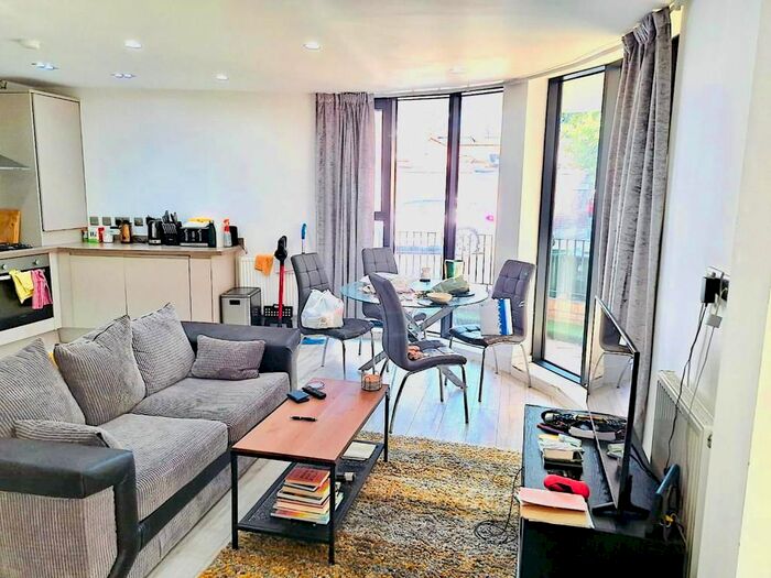 Studio To Rent In Boyson Road, London, SE17