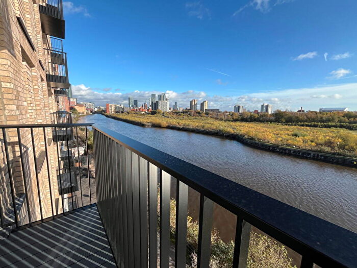 3 Bedroom Apartment To Rent In Berkeley Square, Ordsall Lane, Salford, M5