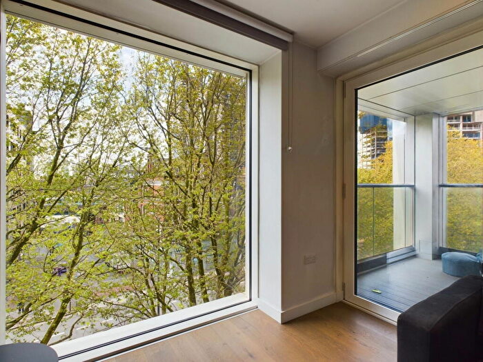 Studio To Rent In Elephant Park, London, SE17