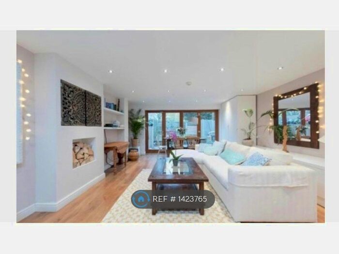 5 Bedroom Terraced House To Rent In Muir Drive, London, SW18