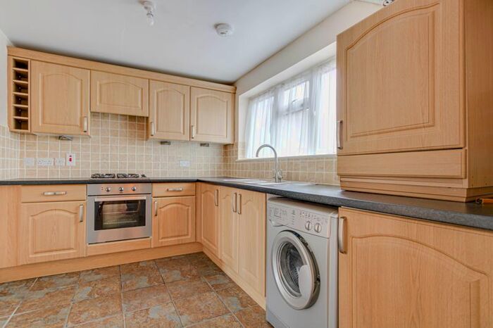 3 Bedroom Detached House To Rent In Canewdon Close, Runwell, Wickford, SS11