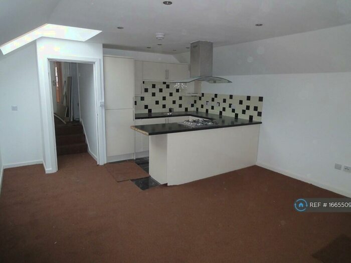 2 Bedroom Flat To Rent In Prospect Street, Caversham, Reading, RG4