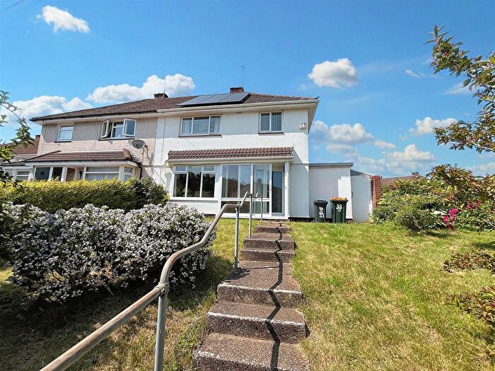 3 Bedroom Semi-Detached House For Sale In Ringwood Avenue, Newport, NP19