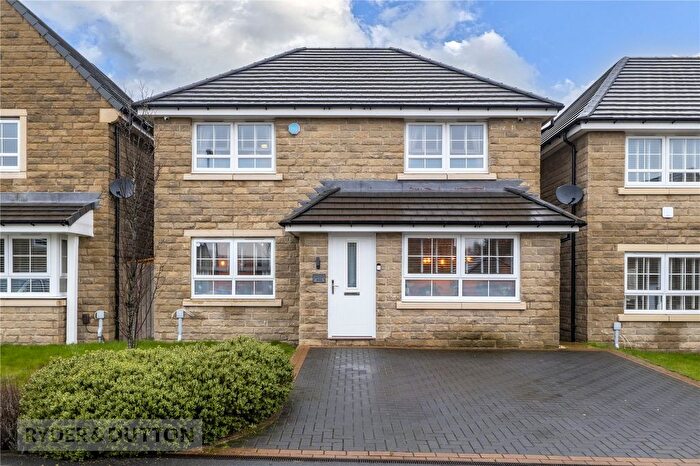 4 Bedroom Detached House For Sale In Poppy Gardens, Meltham, Holmfirth, West Yorkshire, HD9