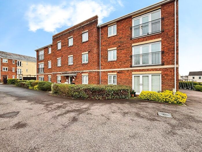 2 Bedroom Flat For Sale In Clayton Drive, Pontarddulais, Swansea, West Glamorgan, SA4