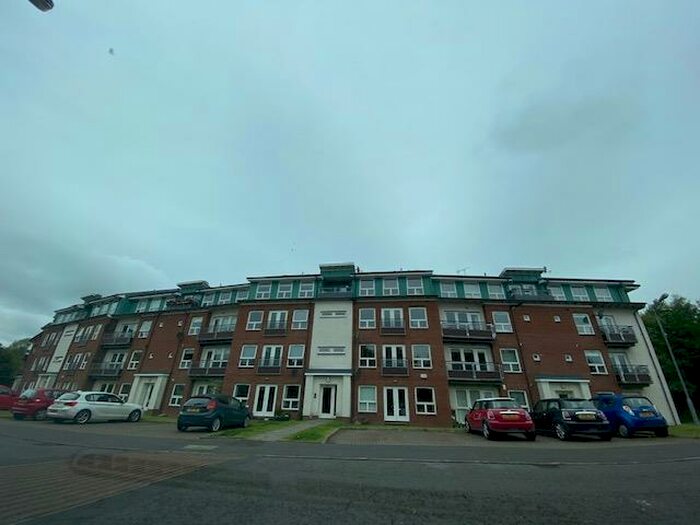 2 Bedroom Flat To Rent In Flat / At Strathblane Gardens, G13