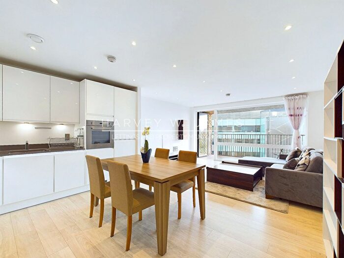 2 Bedroom Flat To Rent In Park Royal, Abbotsford Court, NW10