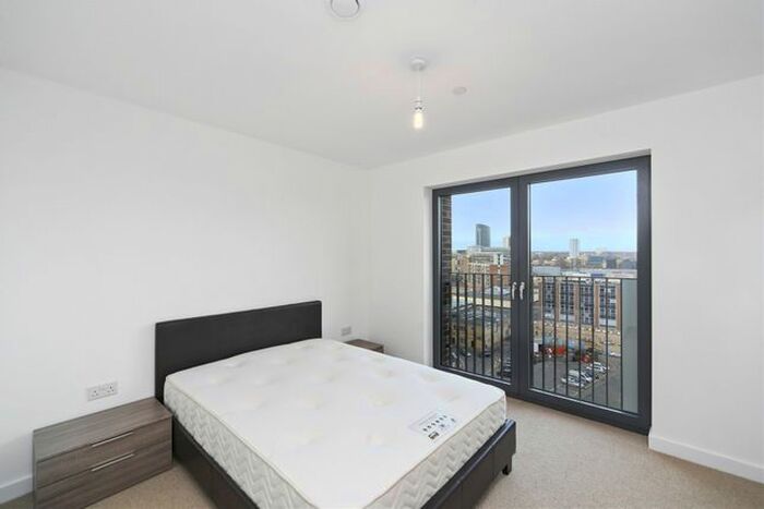 2 Bedroom Flat To Rent In Azure Building, London, E15