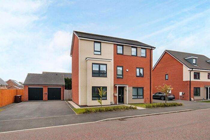 5 Bedroom Detached House For Sale In Orangetip Gardens, Great Park, NE13