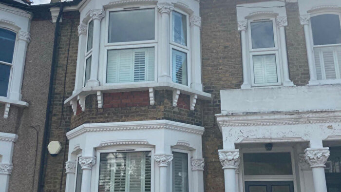 2 Bedroom Flat For Sale In Kemble Road, Forest Hill, London, SE23