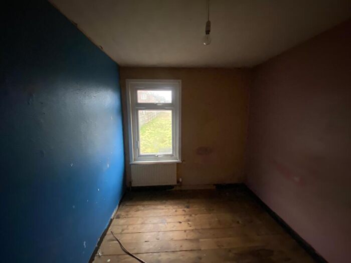 3 Bedroom End Of Terrace House For Sale In Atherton Crescent, Hungerford, Berkshire, RG17