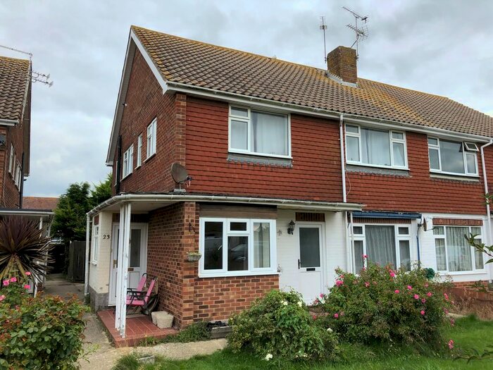 2 Bedroom Flat To Rent In Sutherland Close, Rustington, Littlehampton, BN16