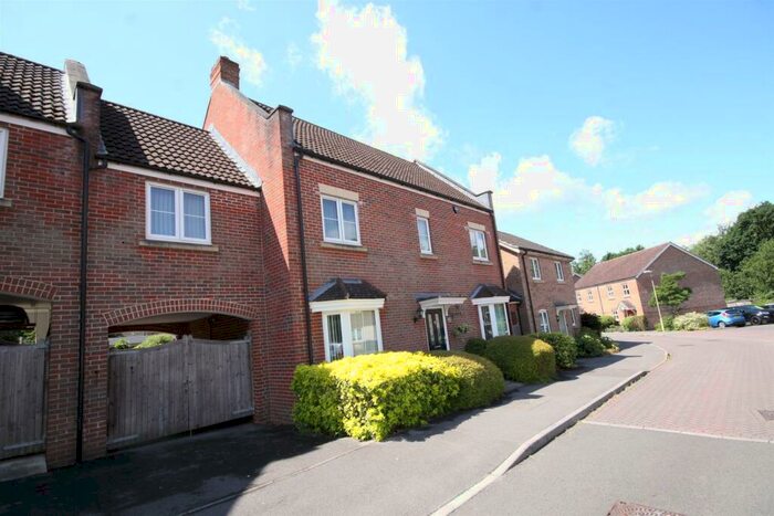 5 Bedroom Detached House To Rent In Columbus Drive, Sarisbury Green, SO31