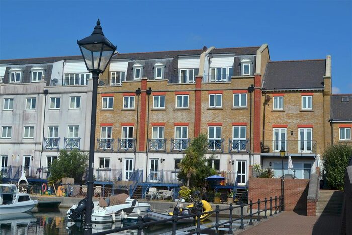 4 Bedroom Terraced House To Rent In The Piazza, Sovereign Harbour, Eastbourne BN23