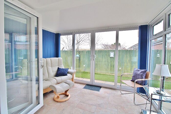 2 Bedroom Detached Bungalow For Sale In Kingsmead Avenue, Stubbington, Fareham, PO14