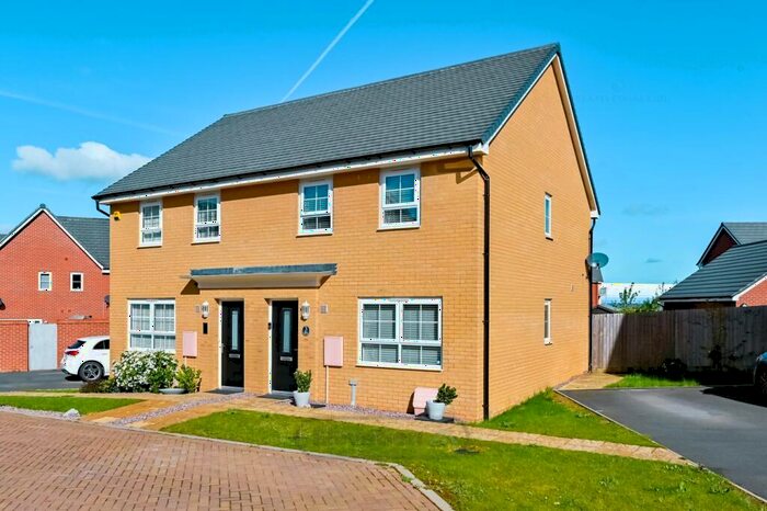 3 Bedroom Semi-Detached House For Sale In Abbats Wood, Eagle Farm South, Milton Keynes, MK17