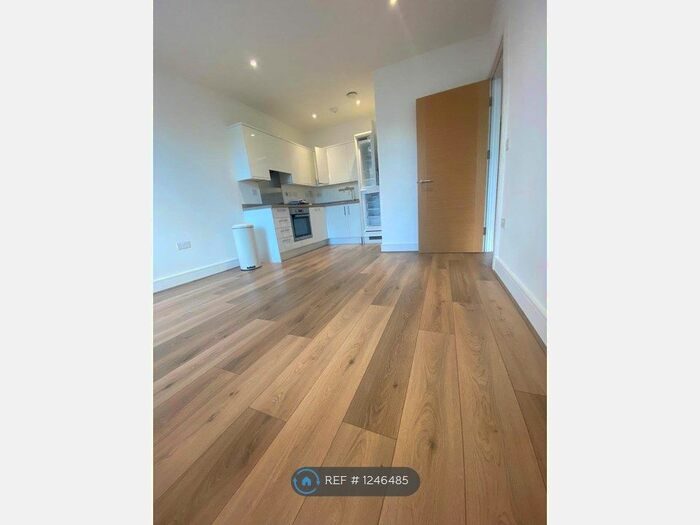 1 Bedroom Flat To Rent In Bessemer Road, Basingstoke, RG21