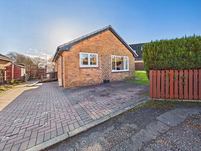 2 Bedroom Detached Bungalow For Sale In Kirkfield West, Livingston, EH54