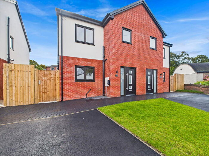 3 Bedroom Semi Detached House For Sale In Lord Street, Burscough, L40