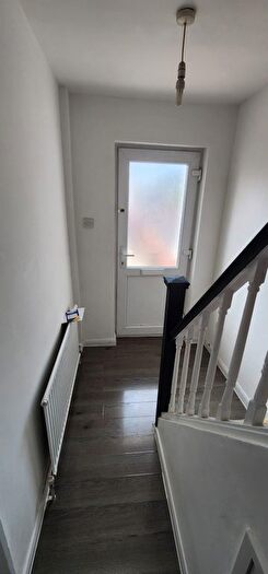 4 Bedroom Semi-detached House To Rent In Shakespeare Avenue, Hayes, Middlesex, UB4