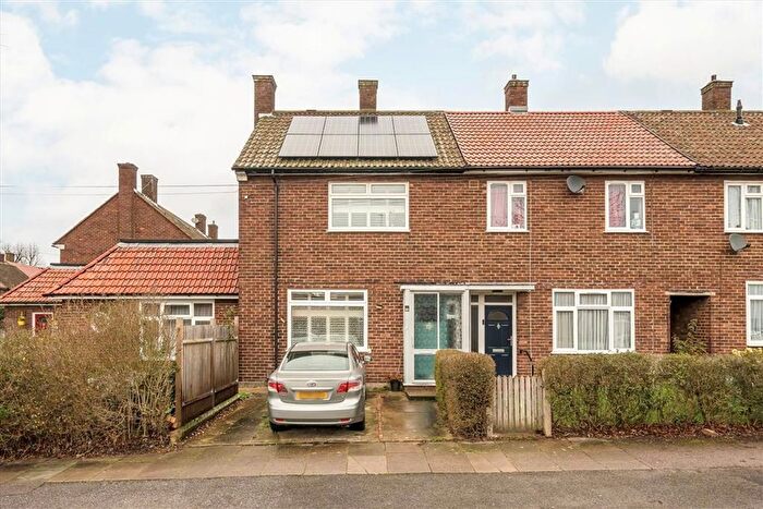 2 Bedroom Terraced House For Sale In Dursley Road, Blackheath, SE3