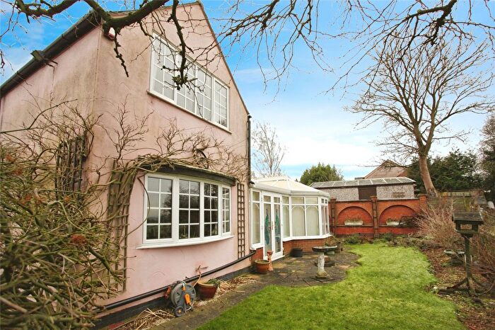 3 Bedroom Detached House For Sale In The Mount, Dunton Bassett, Lutterworth, Leicestershire, LE17